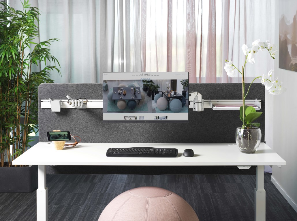 Soporte para cables Halfpipe ajustable con bocallave para pantallas de  escritorio Götessons